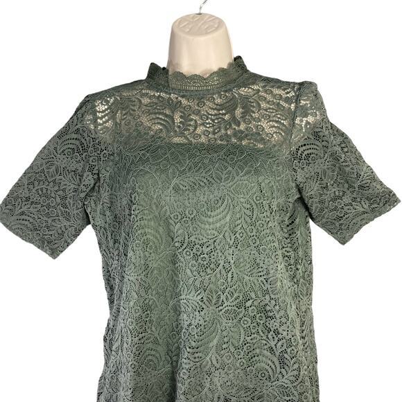 Women's M‎ Green Lace Mock Neck Short Sleeve Blouse - Picture 1 of 11